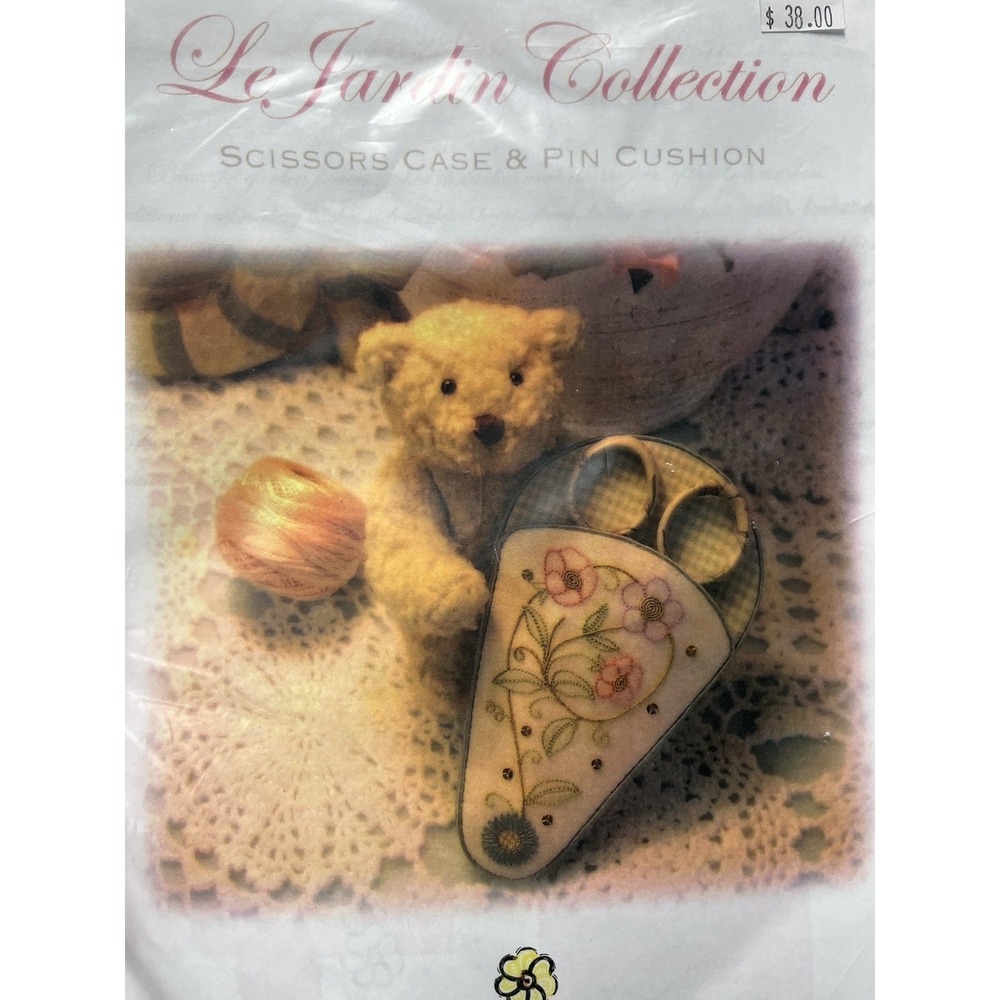 Wendy Schoen Le Jardin Scissors Case & Pin Cushion Embroidery Kit Floral Gingham